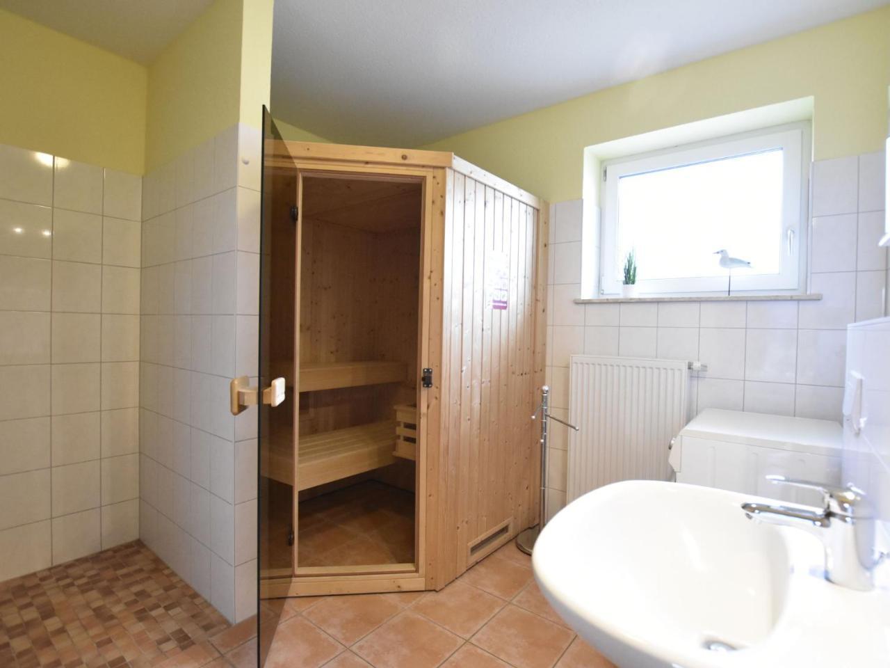 5-Bedroom Holiday Home In Zierow With Garden エクステリア 写真