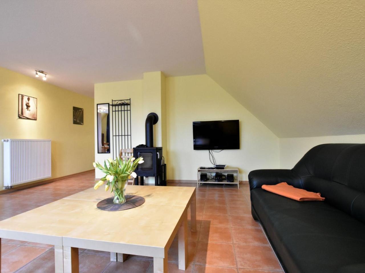 5-Bedroom Holiday Home In Zierow With Garden エクステリア 写真